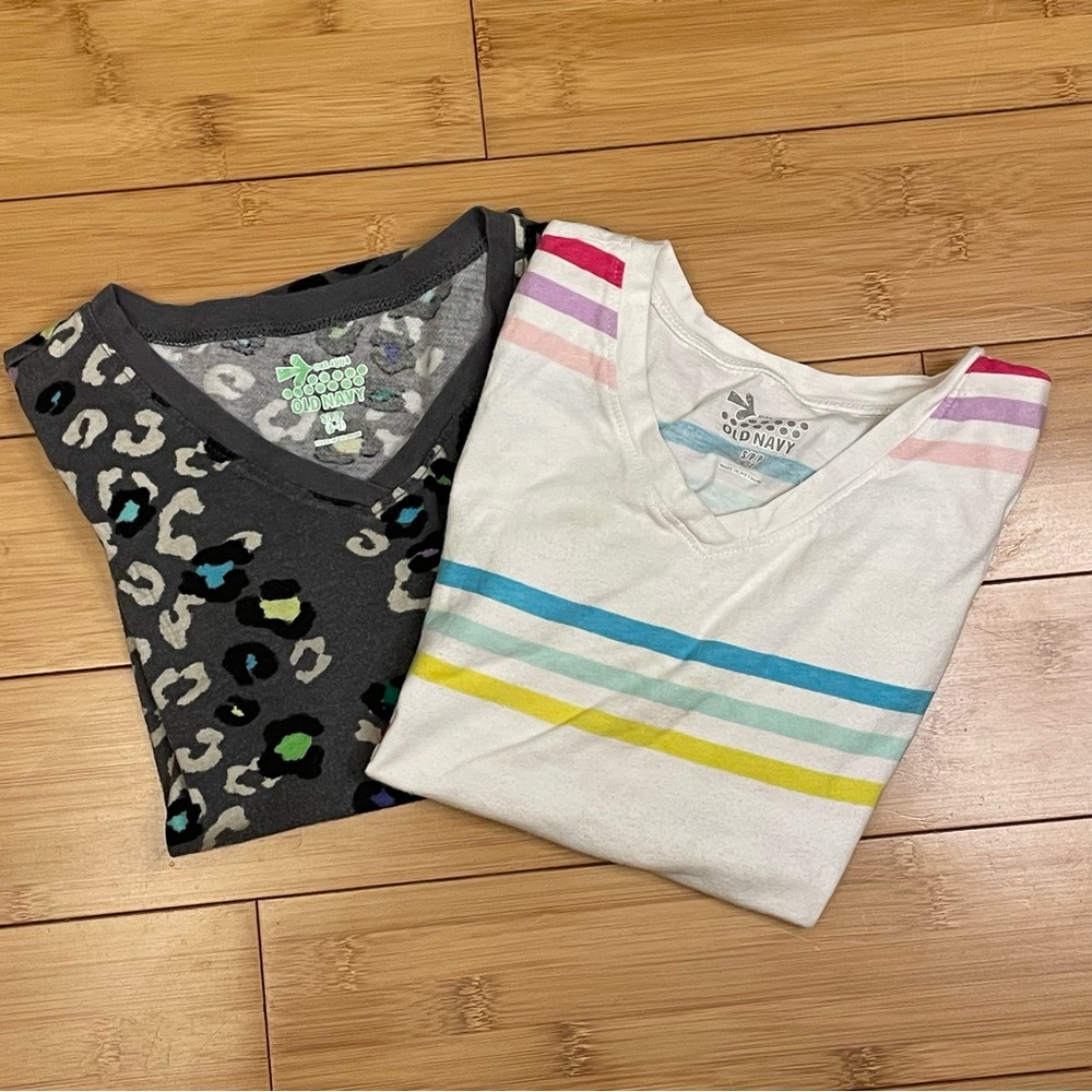 Old Navy girl’s t-shirts, set of two, size small 6/7. Striped and leopard print.